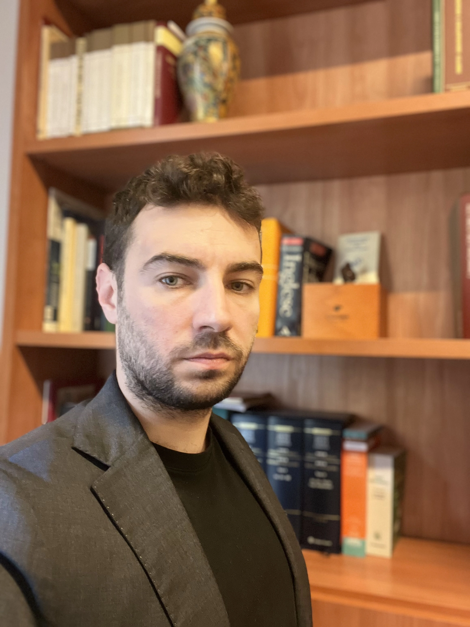 Foto dell' Avvocato Vito Conte a Bologna. Esperto di diritto penale, di famiglia e diritto minorile